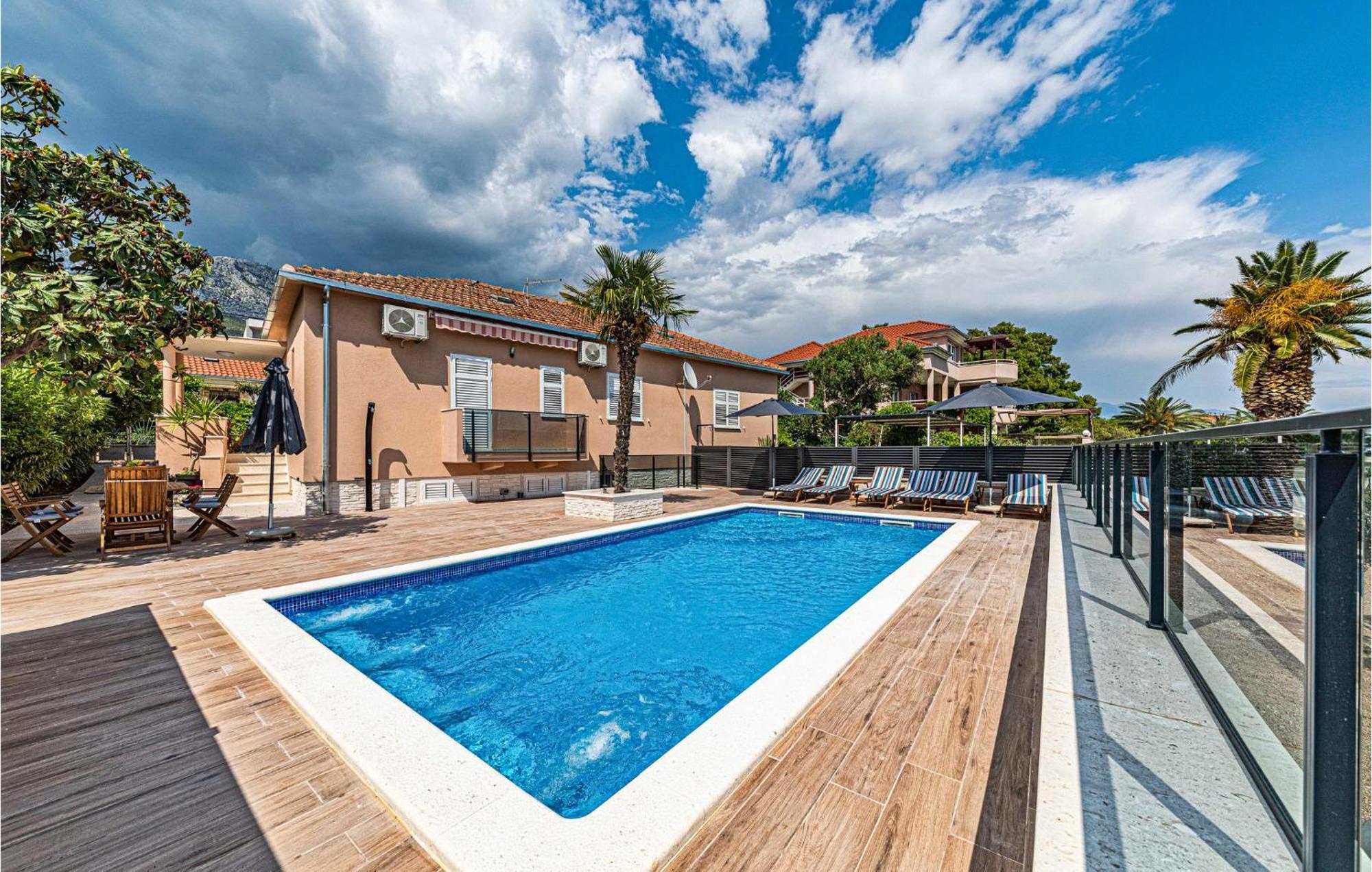 Gorgeous Home In Kastel Gomilica With Wifi Kastela Exterior photo