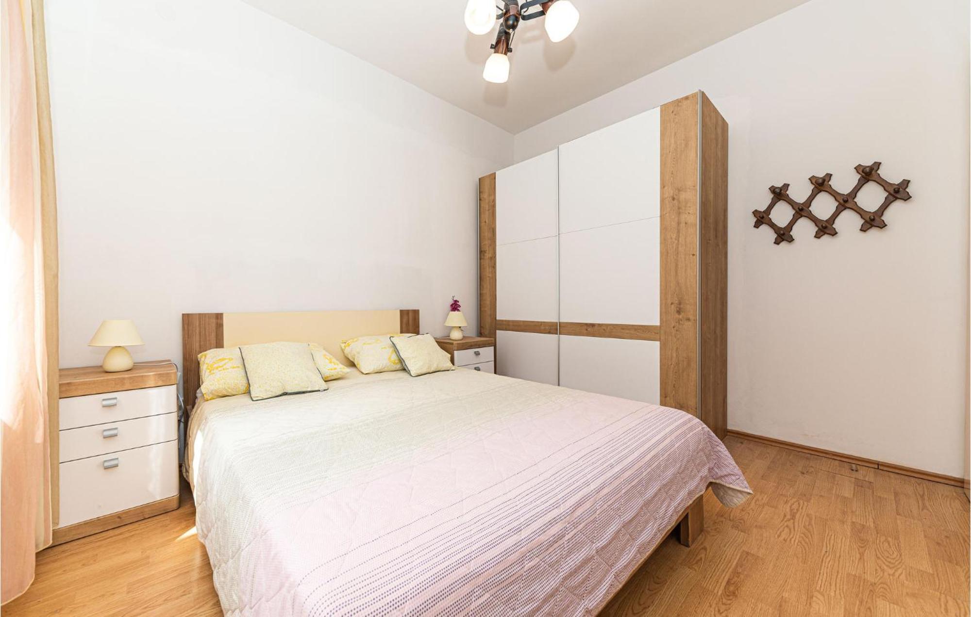 Gorgeous Home In Kastel Gomilica With Wifi Kastela Exterior photo