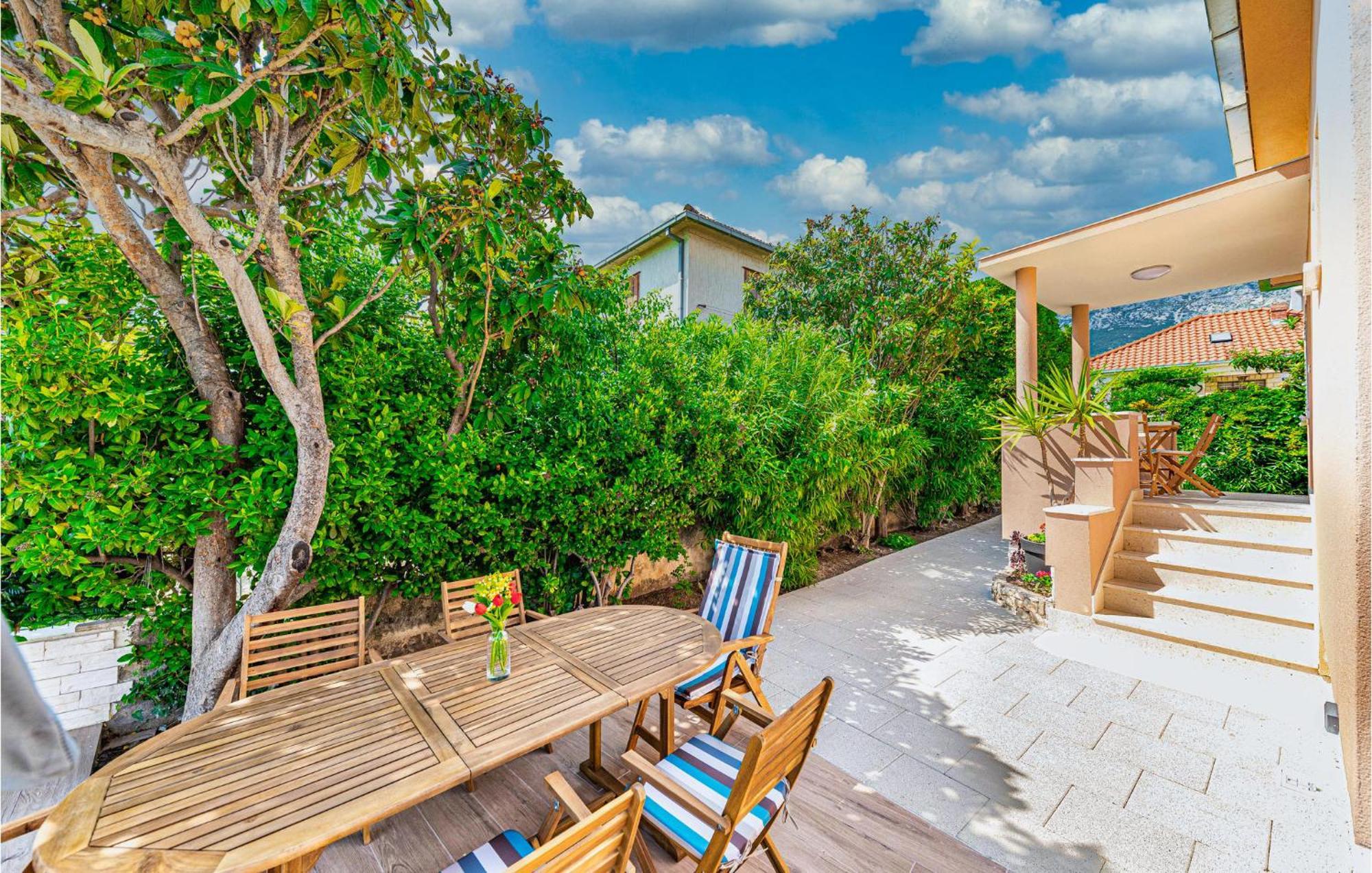 Gorgeous Home In Kastel Gomilica With Wifi Kastela Exterior photo
